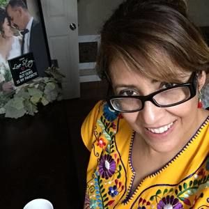 Meet your Posher, Laura imelda